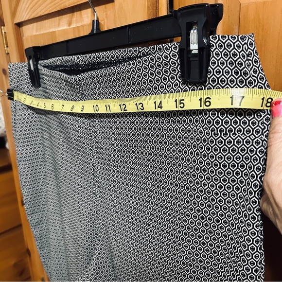 CHICO’S black & white diamond pattern - So Slimming Size L (Chico’s size 2) - Picture 6 of 6